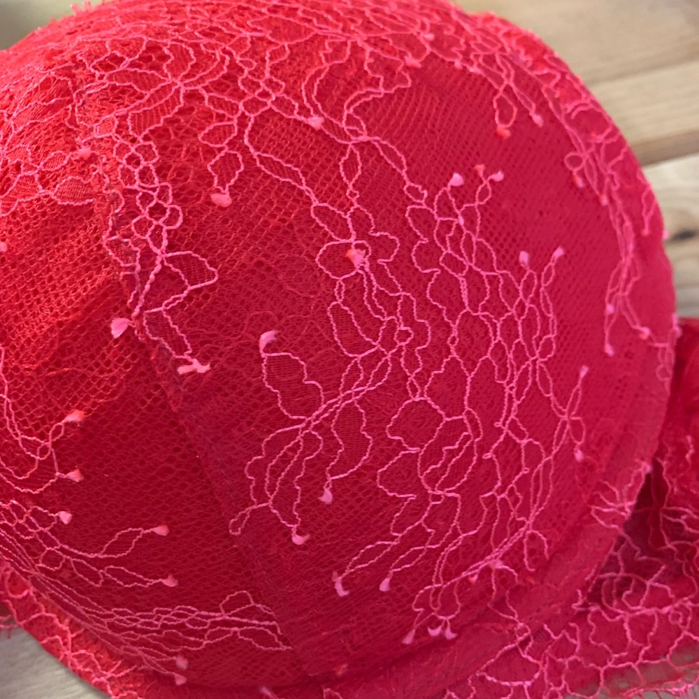 Victoria’s Secret Red Lace Push Up Dream Angels Pigeonnant Bra NWT - Picture 9 of 12